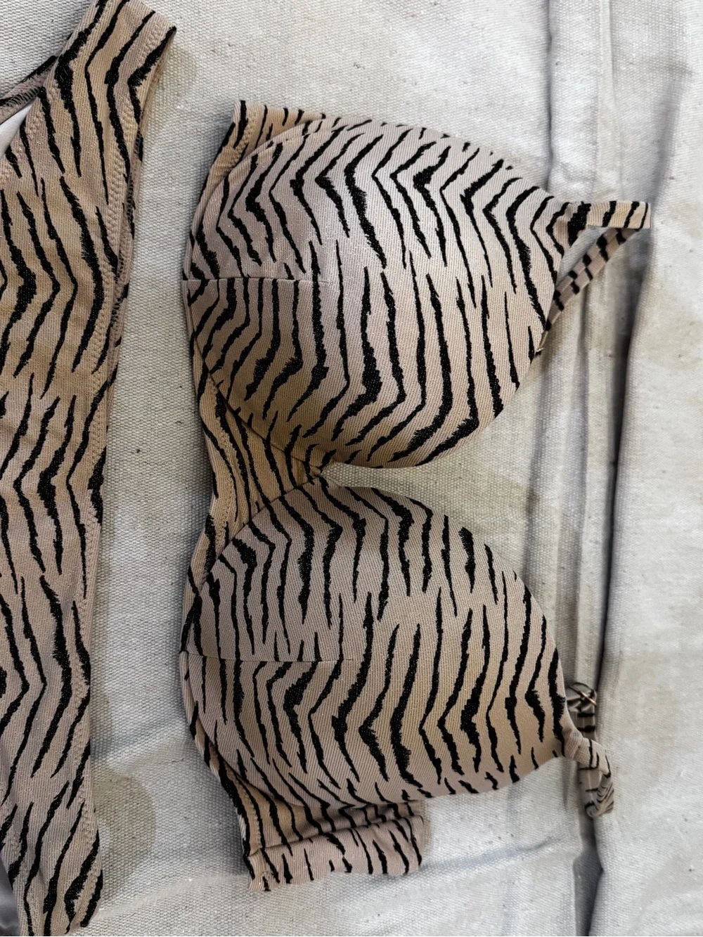 Shade & shore Tiger metallic shimmer stripe bikini set Med Bottom 36d Top